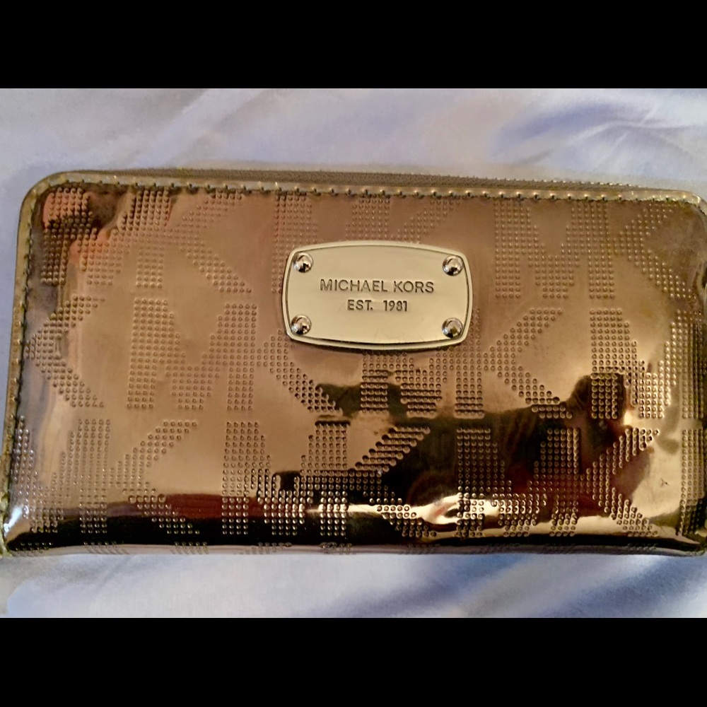 Michael Kors wristlet
